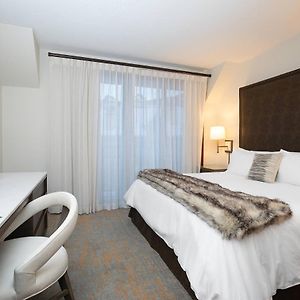 King Room Sofa Bed River View